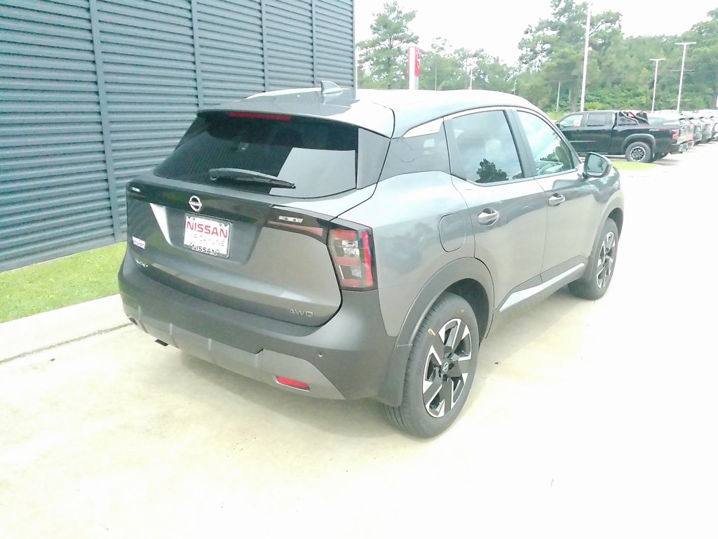 2025 Nissan Kicks SV photo 3