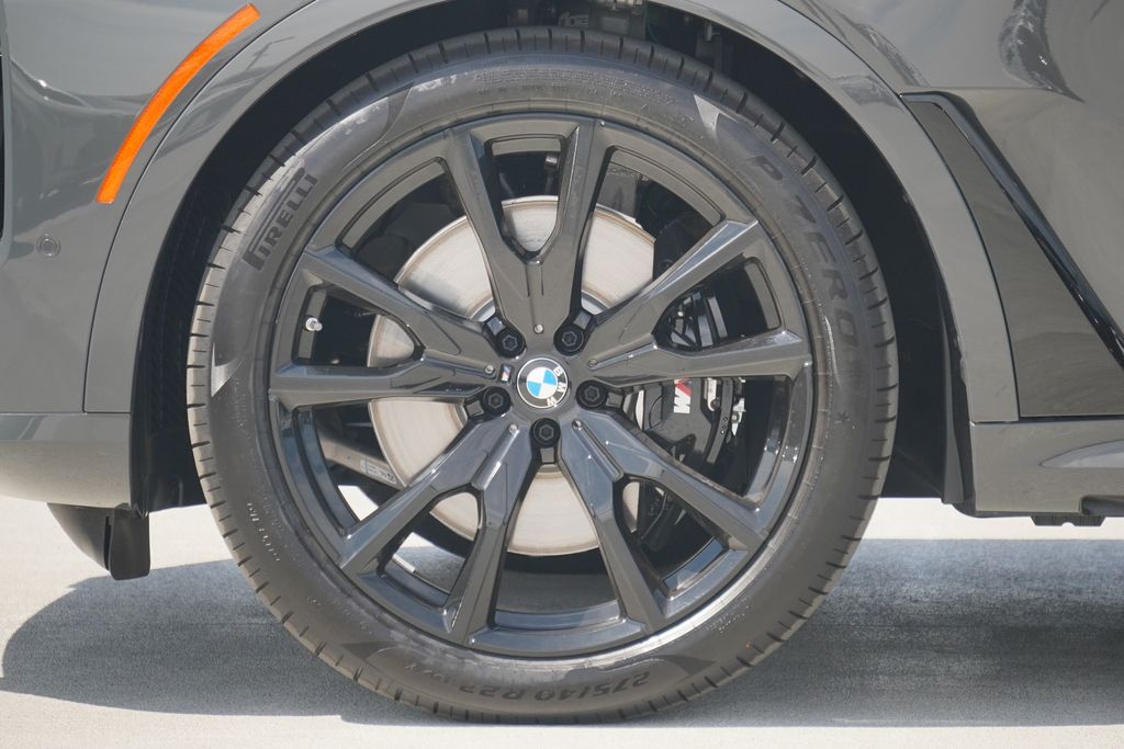 2026 Bmw X7 M60i photo 3