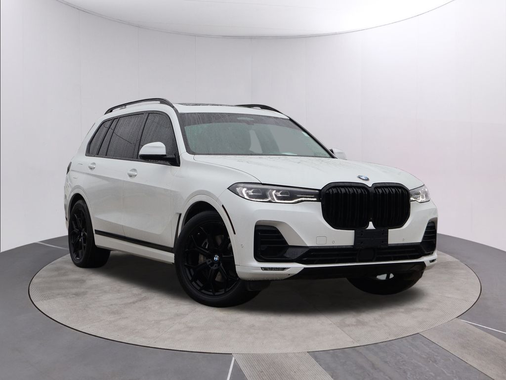 2021 BMW X7 40i