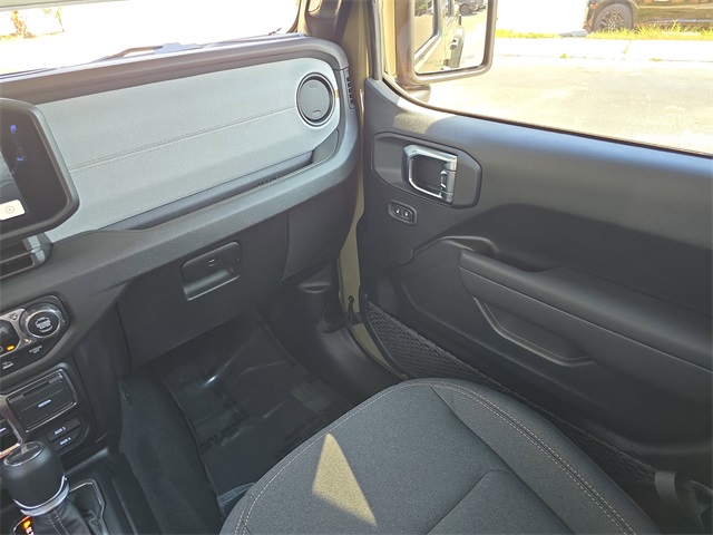 2025 Jeep Gladiator Sport S photo 11