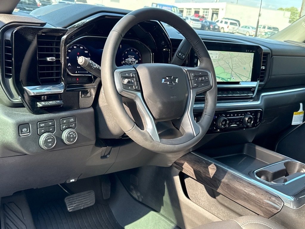 2026 Chevrolet Silverado 2500HD photo 2