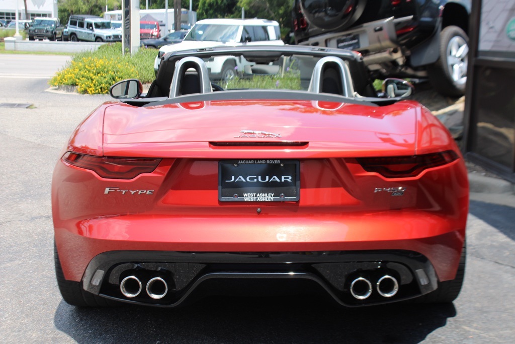 2022 Jaguar F-TYPE P450 R-Dynamic photo 7