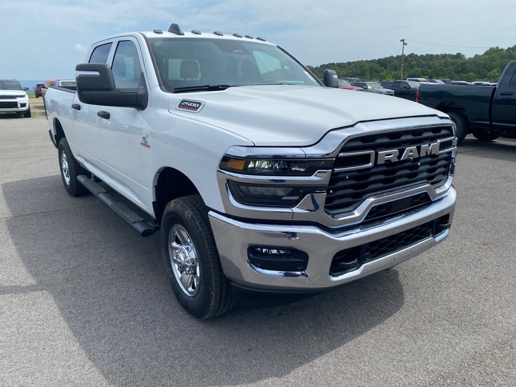 2025 Ram 2500 Tradesman photo 3