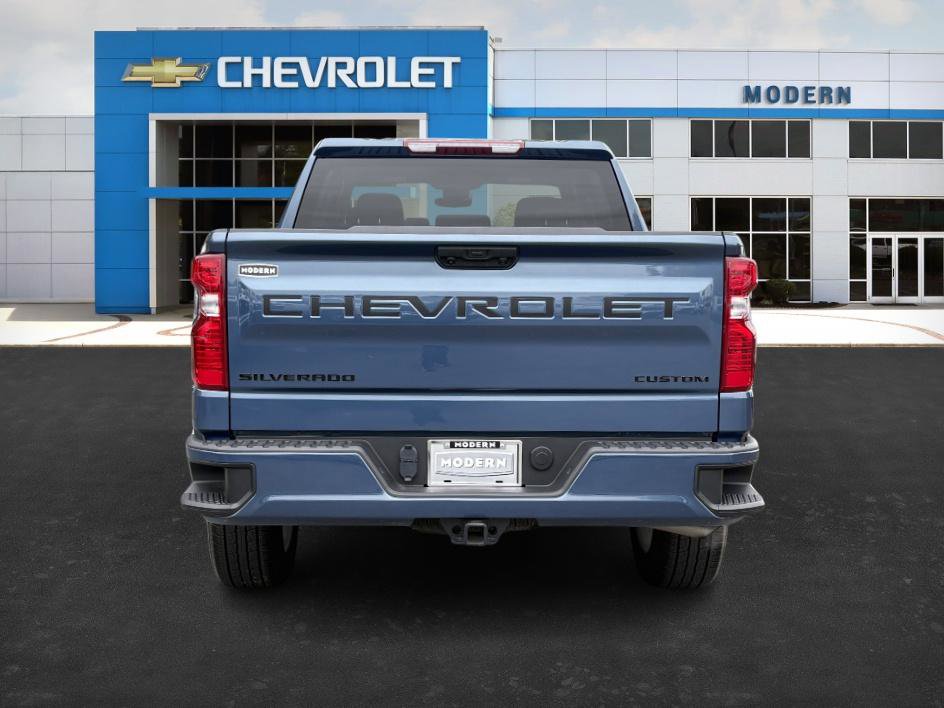 2024 Chevrolet Silverado 1500 Custom photo 4