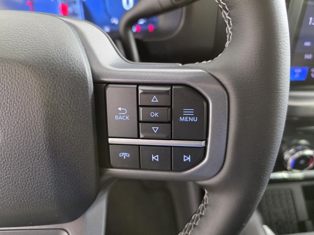 2025 Ford F-350 Lariat photo 27
