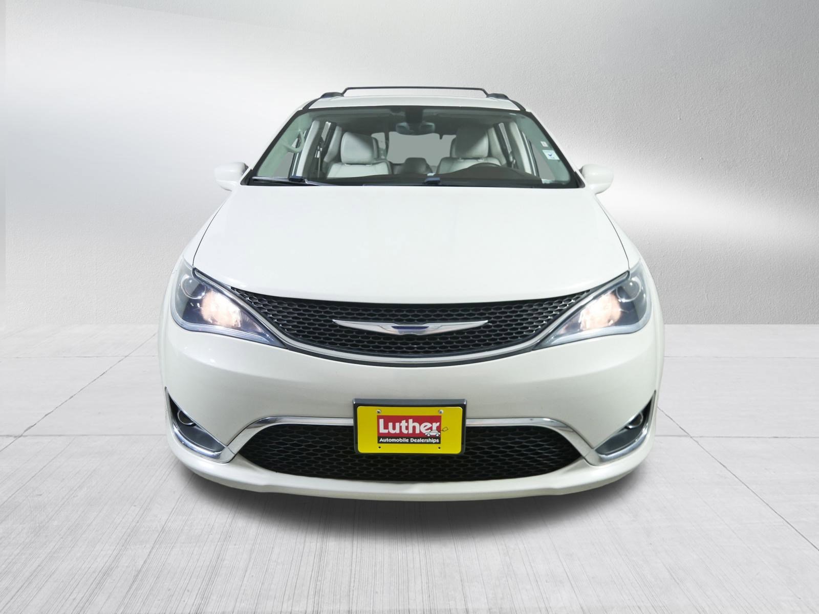 Used 2017 Chrysler Pacifica Touring-L with VIN 2C4RC1BG1HR565390 for sale in Brooklyn Center, Minnesota