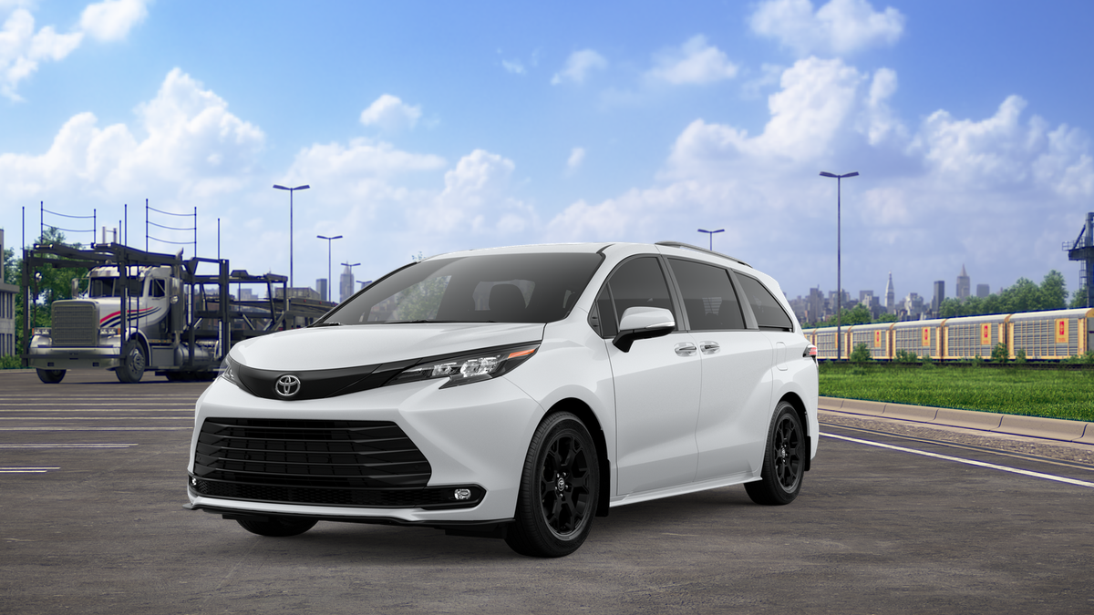 2026 Toyota Sienna Woodland Edition's photo