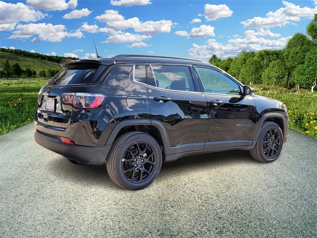 2026 Jeep Compass Latitude Altitude photo 3