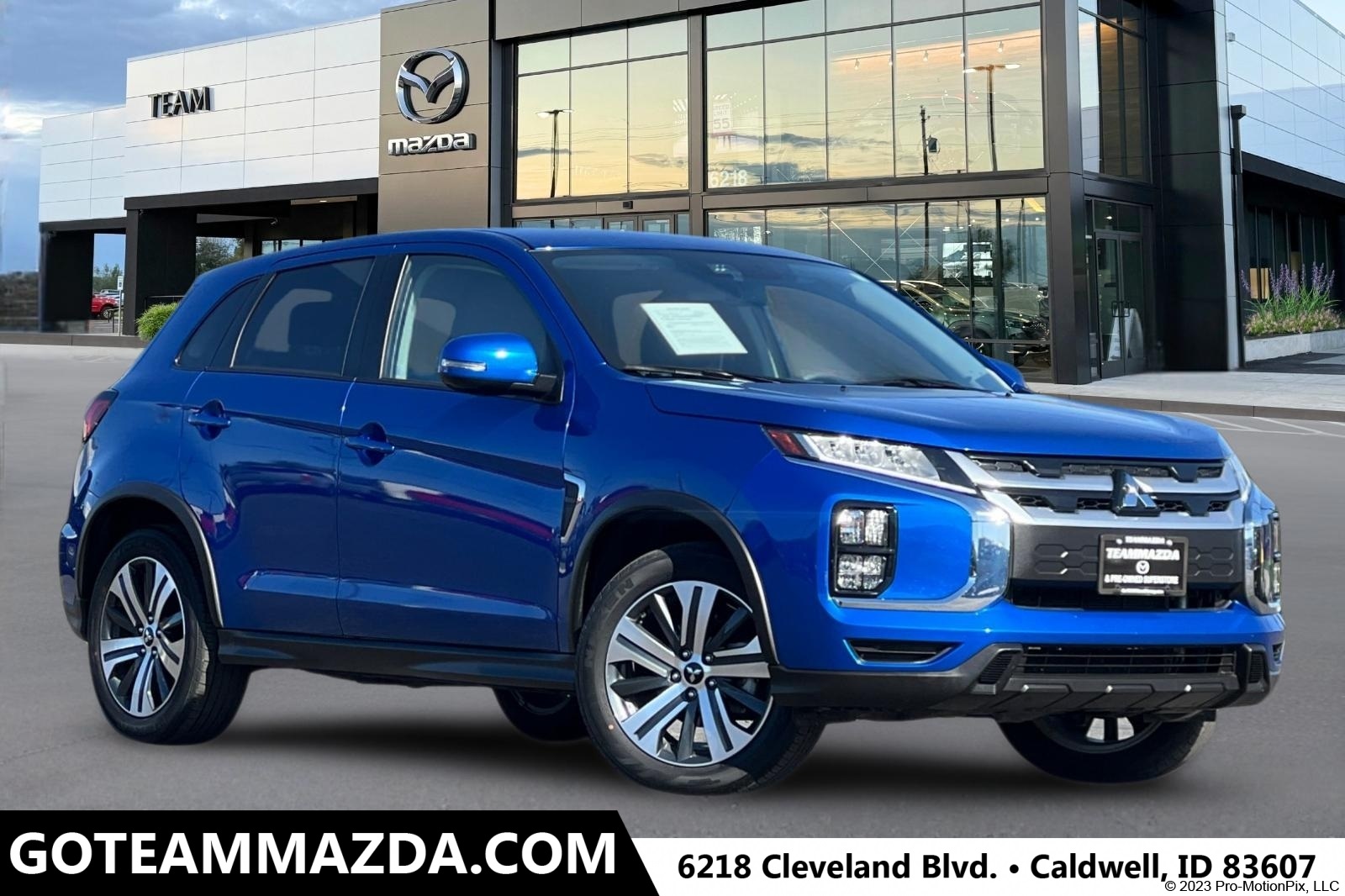 2024 Mitsubishi Outlander Sport SE's photo