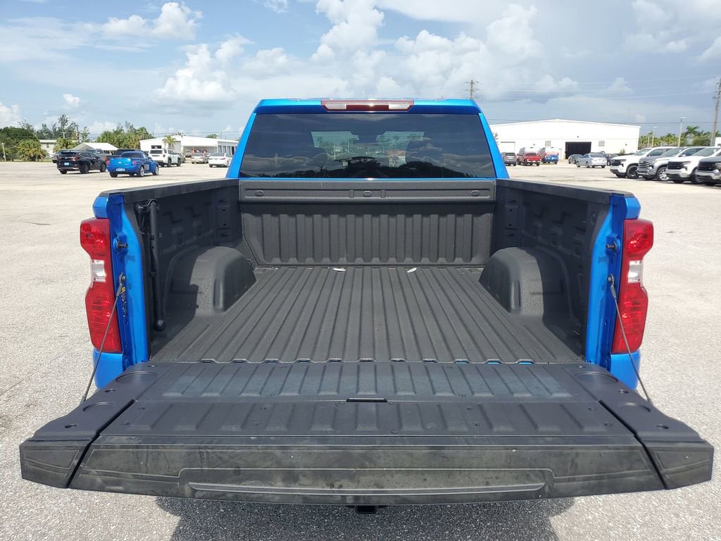 2025 Chevrolet Silverado 1500 Custom photo 18