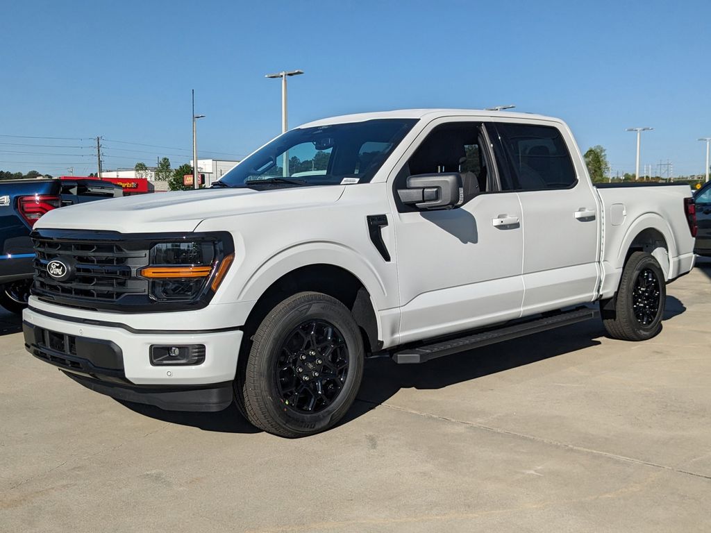 2025 Ford F-150 XLT photo 7