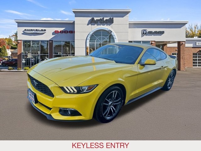 2017 Ford Mustang EcoBoost photo 3