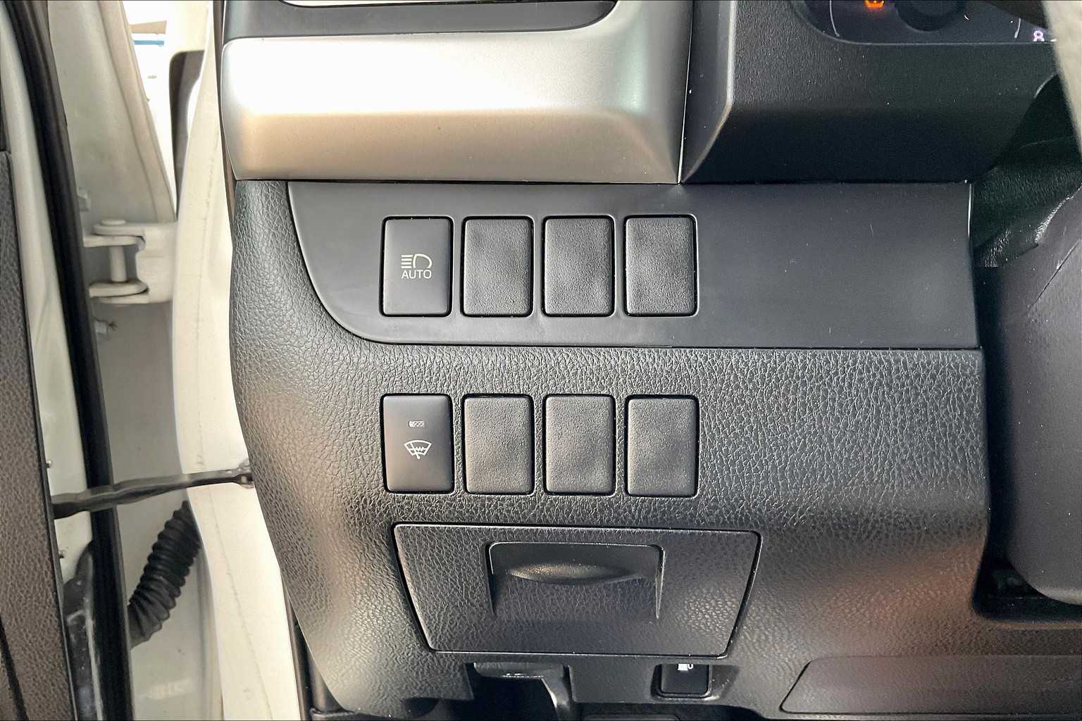 2019 Toyota Highlander LE photo 29