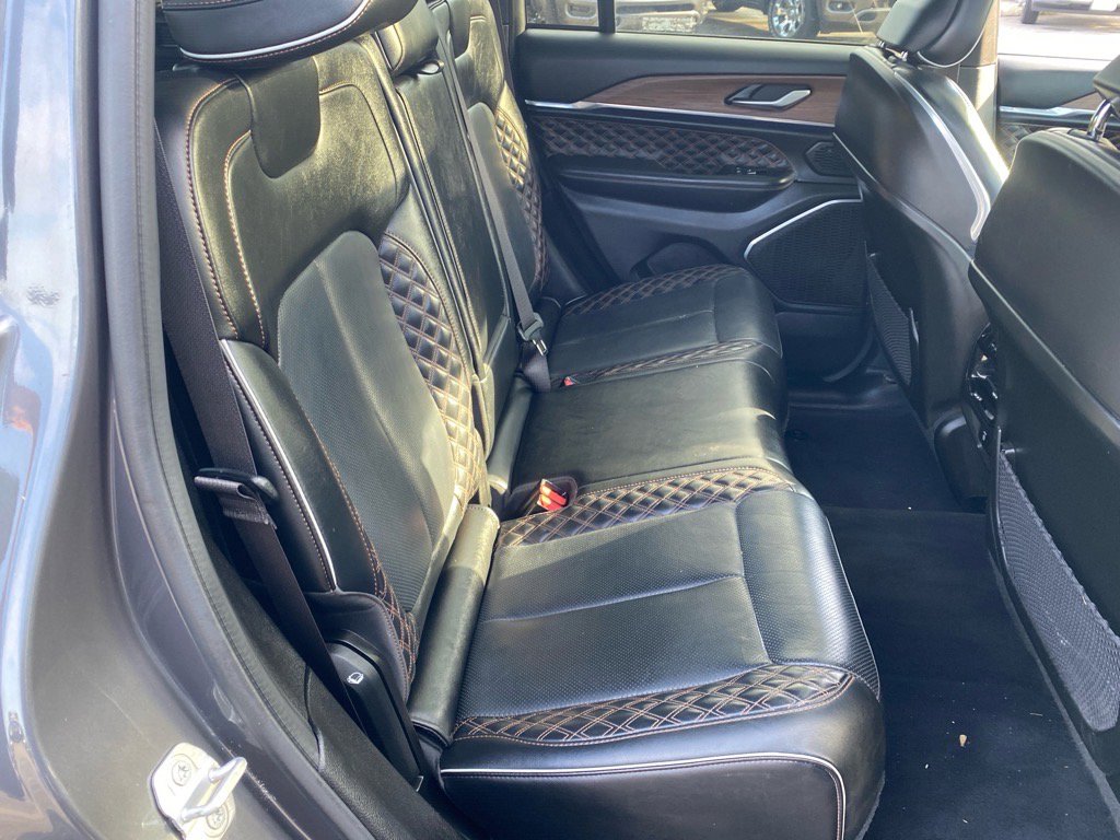 2022 Jeep Grand Cherokee Summit photo 25