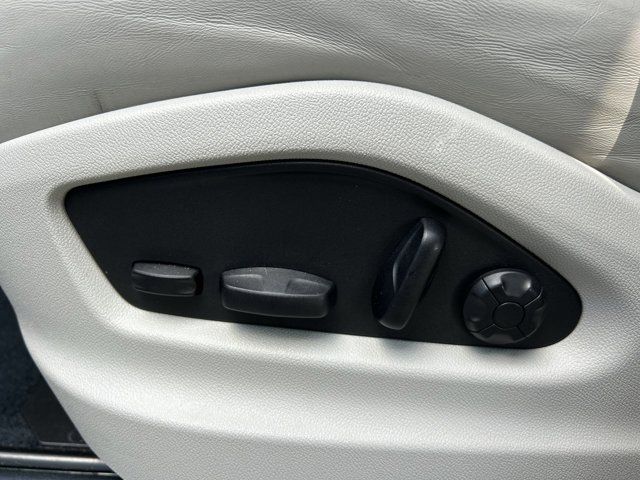 2023 Porsche Cayenne Coupe Platinum Edition photo 8