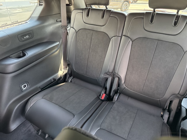 2025 Jeep Grand Cherokee Altitude X photo 15