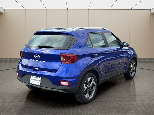 2025 Hyundai Venue Limited photo 2