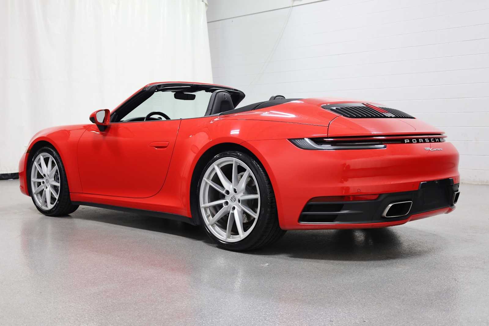 2022 Porsche 911 Cabriolet photo 3