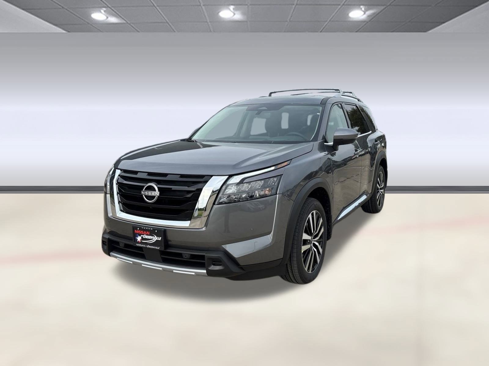 2025 Nissan Pathfinder Platinum's photo