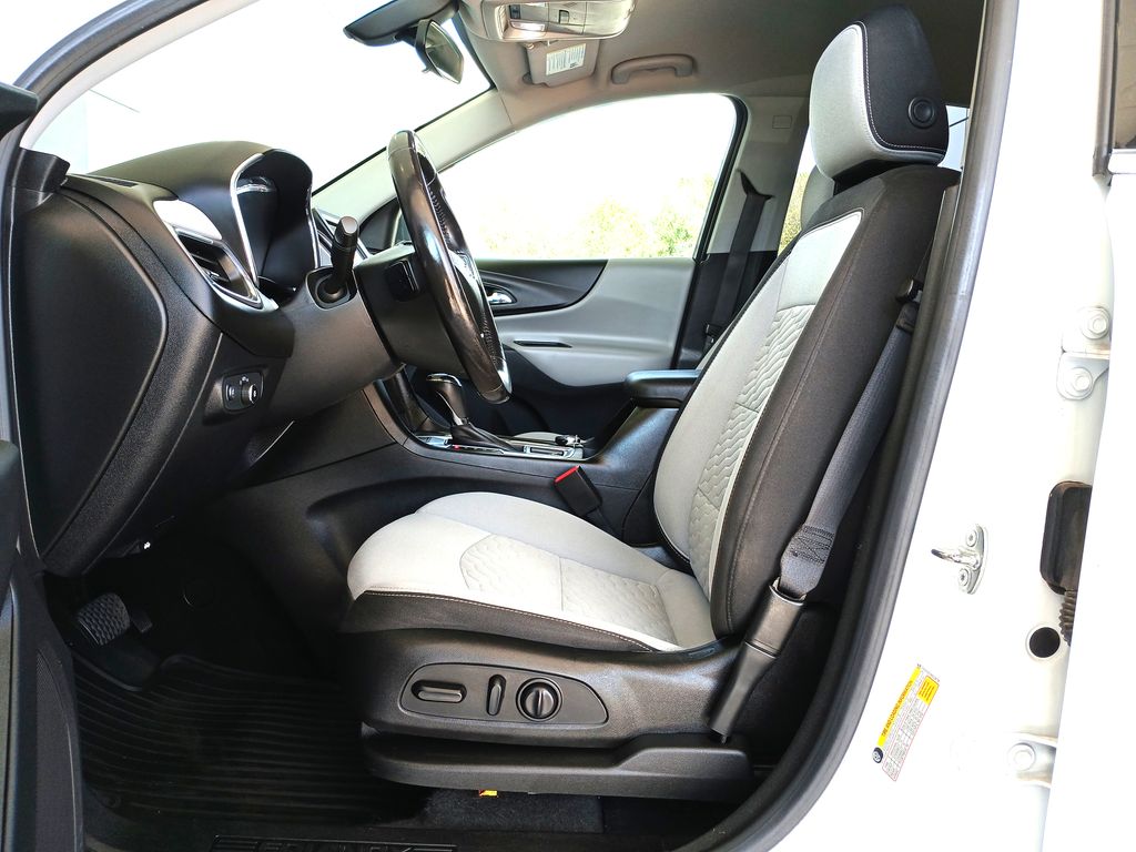2019 Chevrolet Equinox LT photo 19