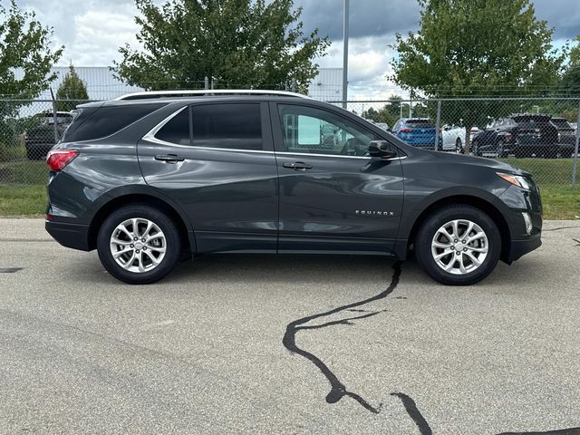 2021 Chevrolet Equinox LT photo 2