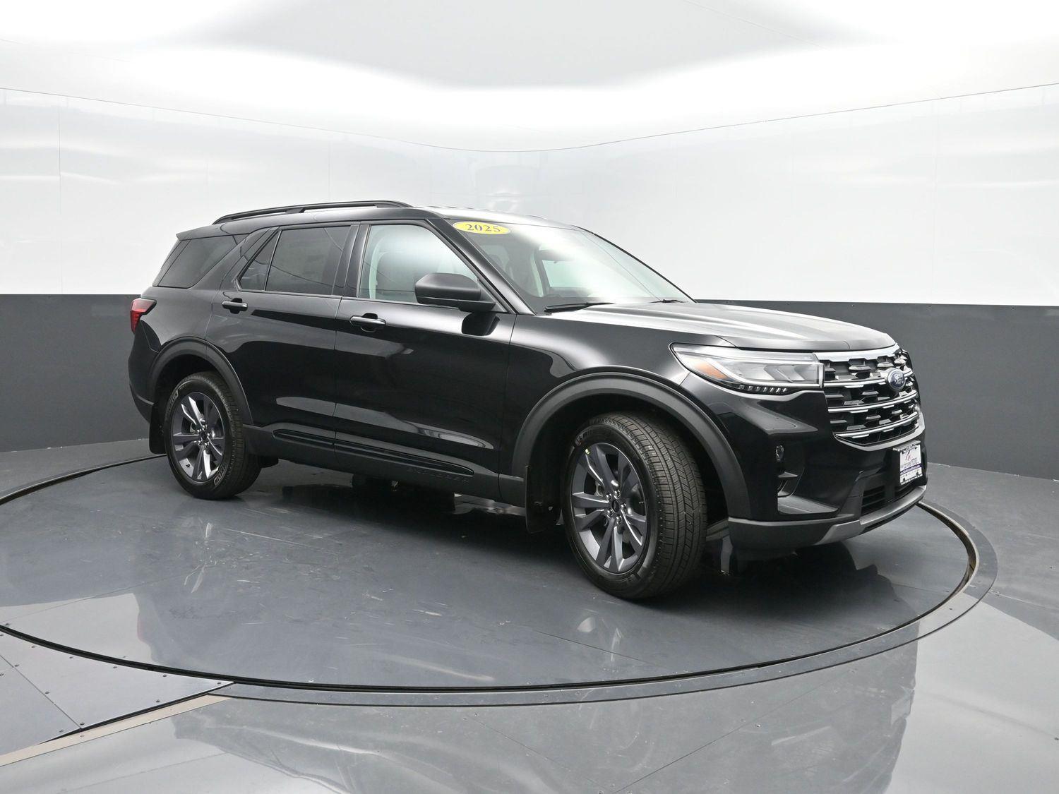 2026 Ford Explorer photo 4
