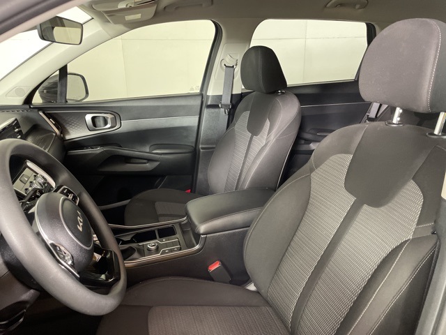 2022 Kia Sorento LX photo 14