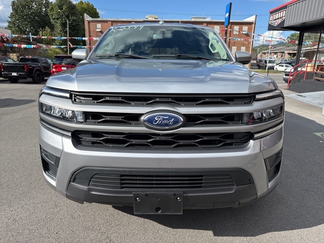 2024 Ford Expedition XLT photo 3