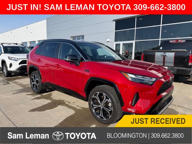 2024 Toyota RAV4 XSE's photo