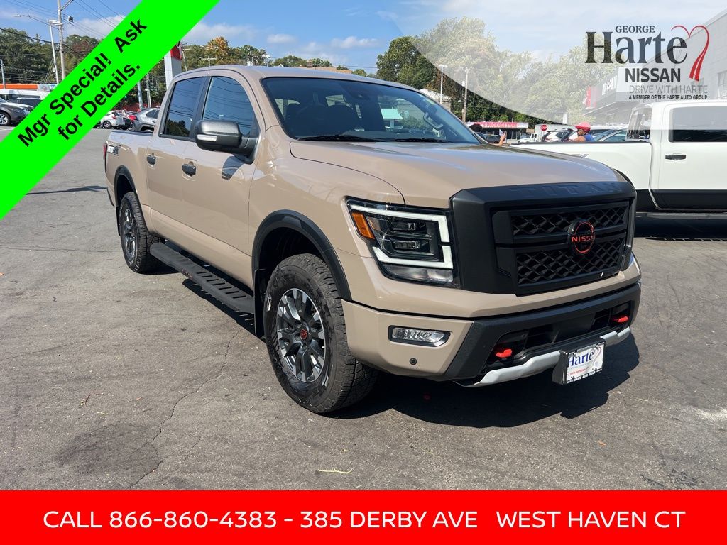 2024 Nissan Titan PRO-4X photo 6