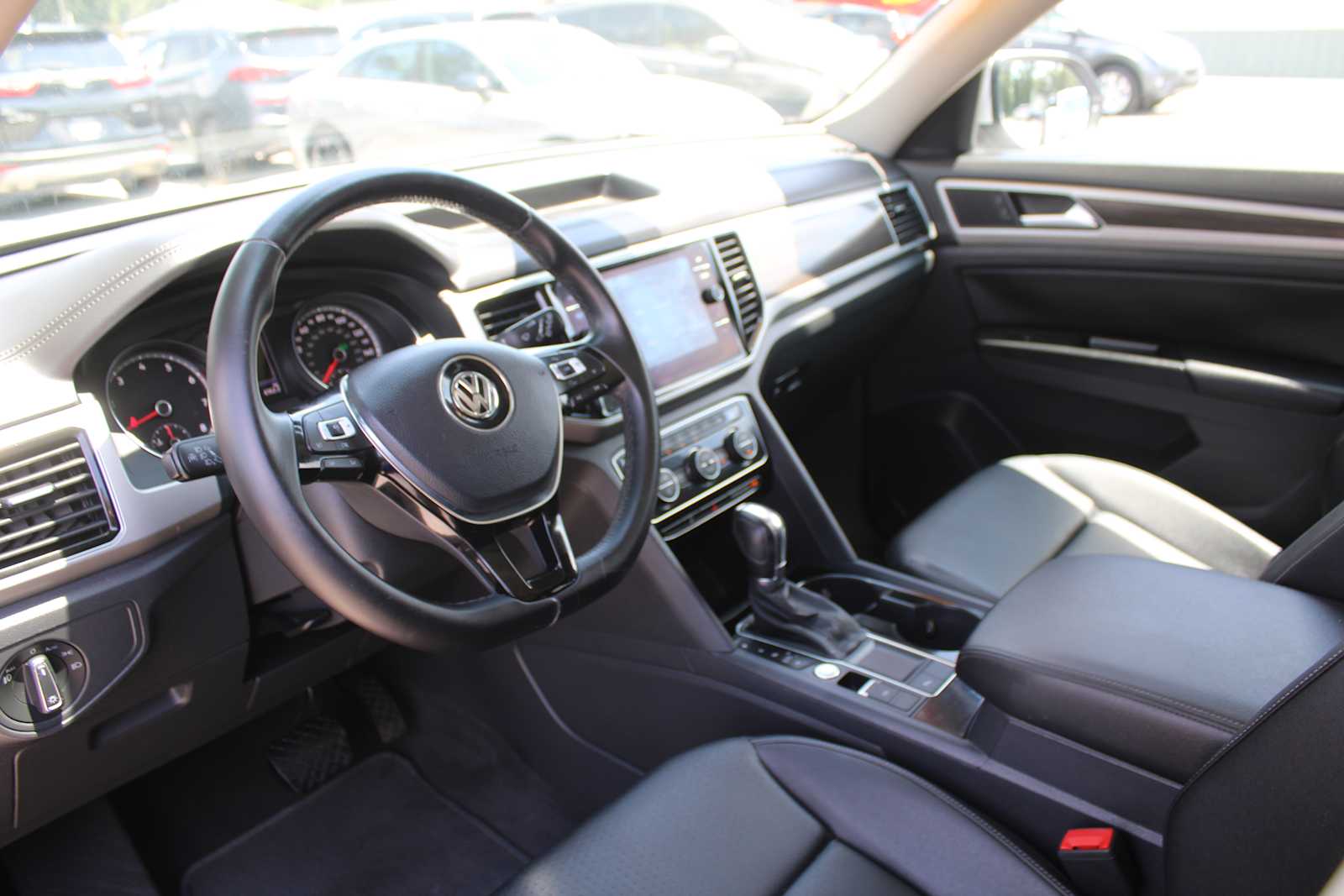 2018 Volkswagen Atlas V6 SEL photo 22