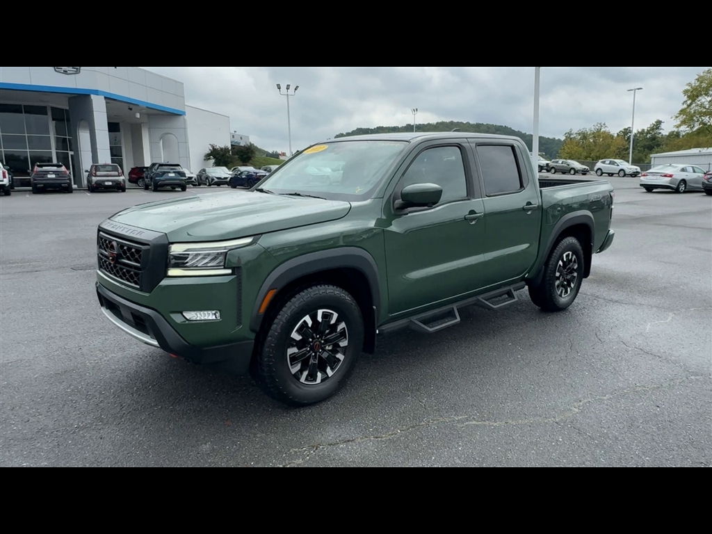 2022 Nissan Frontier PRO-X Crew Cab photo 3
