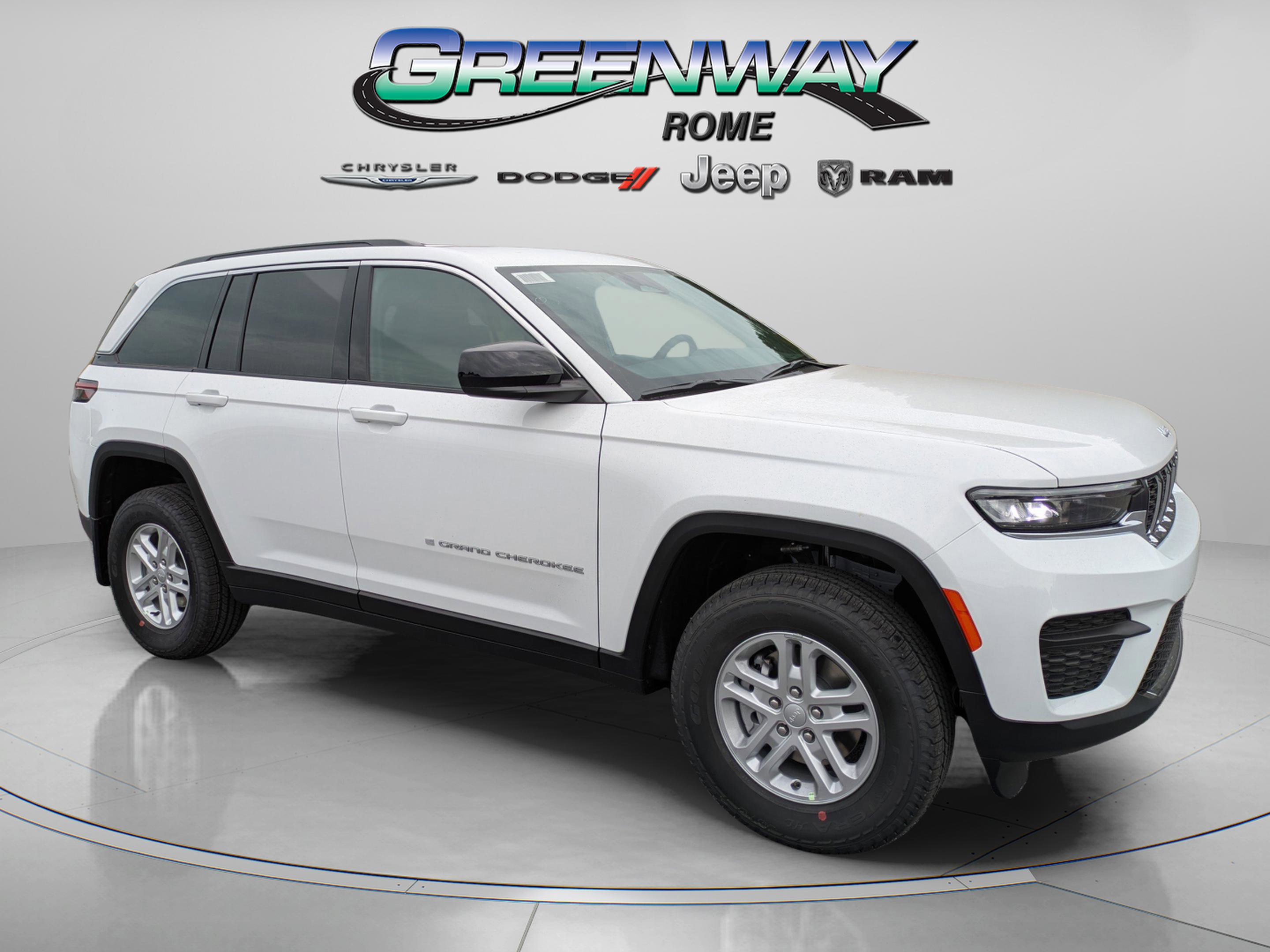2025 Jeep Grand Cherokee Laredo's photo