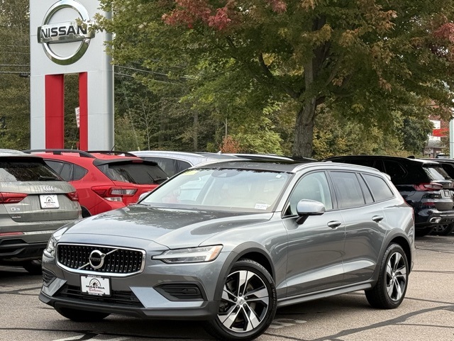 2020 Volvo V60 Cross Country T5 AWD photo 3