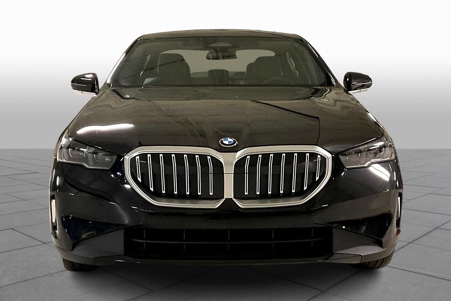 2025 Bmw 530i Sedan photo 3