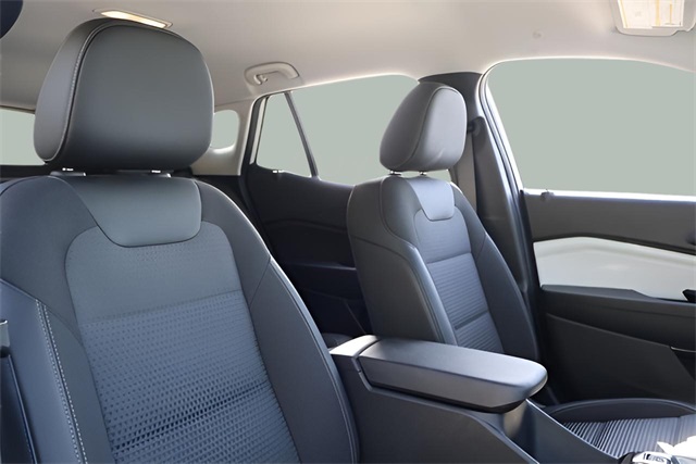 2024 Chevrolet Trax LT photo 3