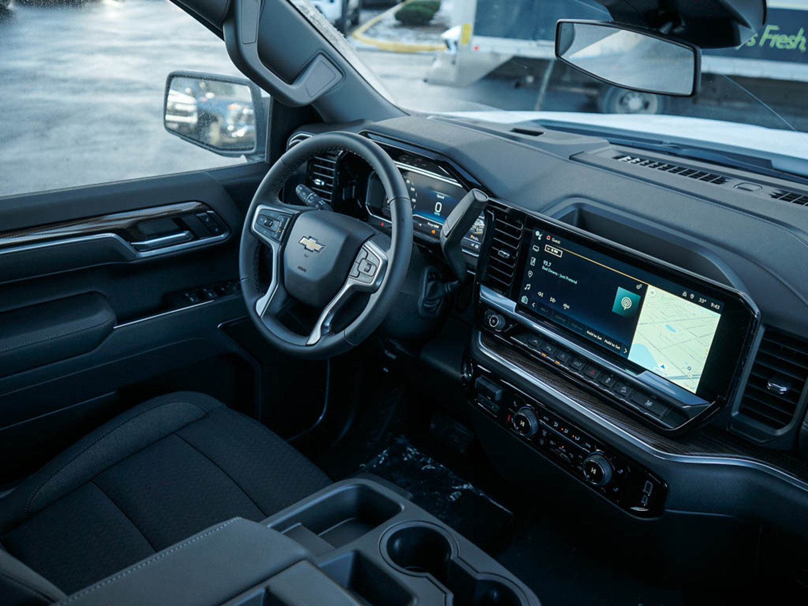 2025 Chevrolet Silverado 1500 LT photo 11
