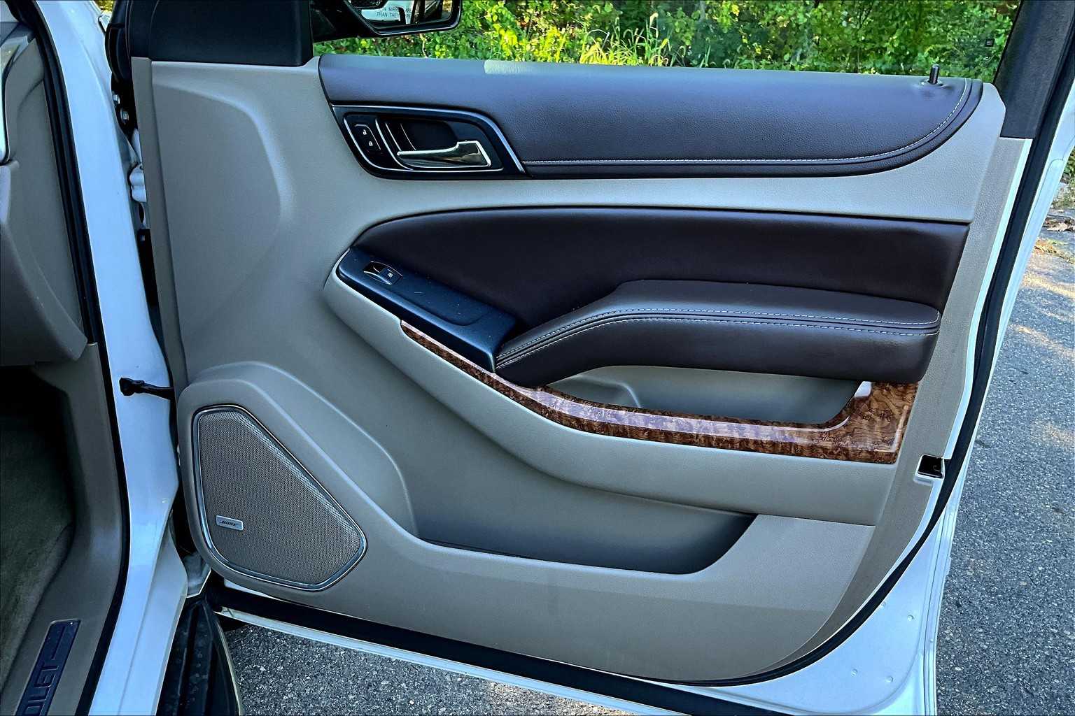 2016 Chevrolet Tahoe LTZ photo 21