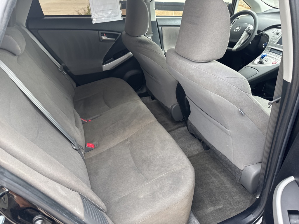 2015 Toyota Prius Four photo 19