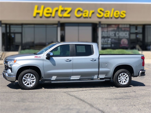 2024 Chevrolet Silverado 1500 LT photo 2