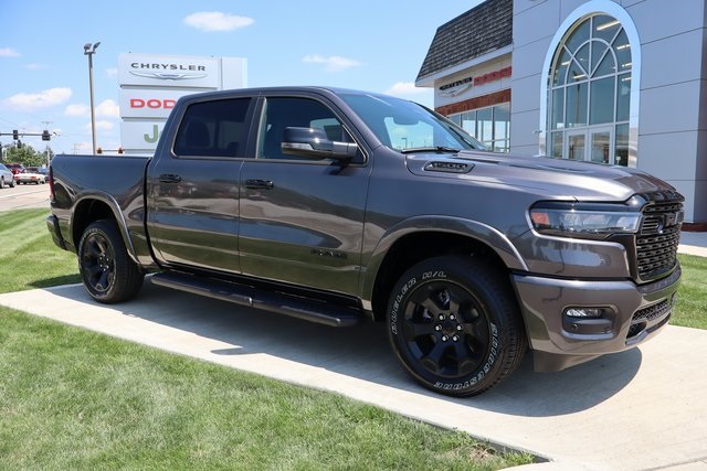 2026 Ram 1500 Big Horn Night Edition photo 3