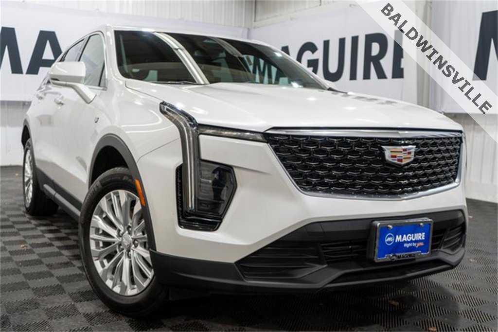 2024 Cadillac XT4 Luxury's photo