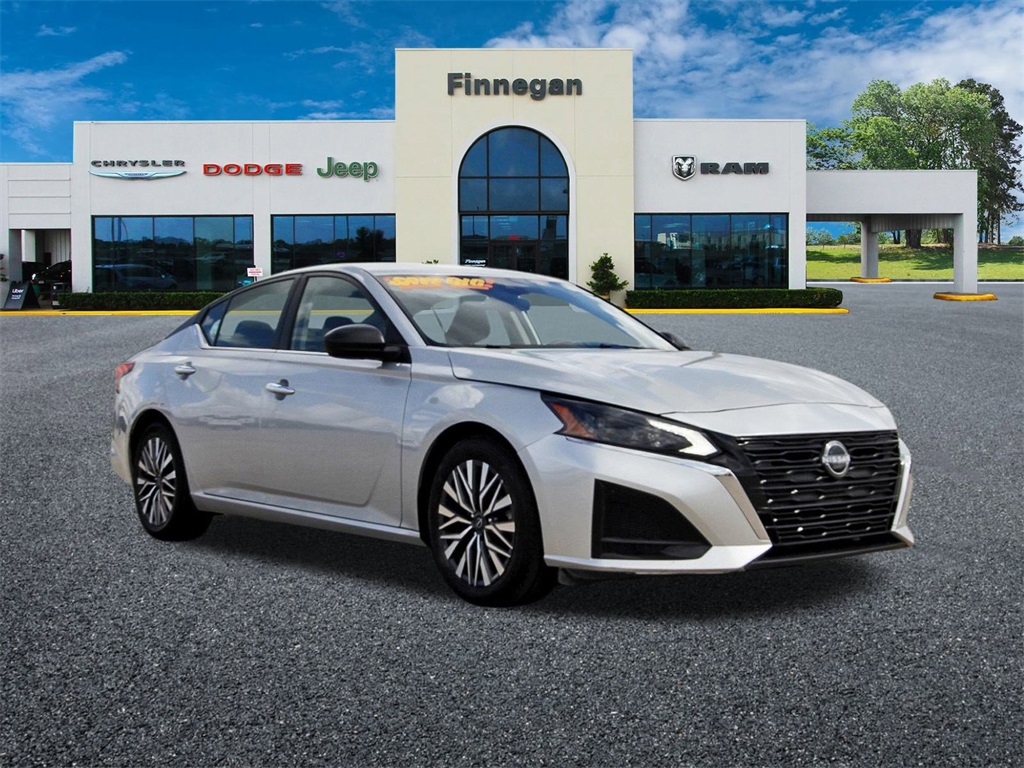 2024 Nissan Altima SV