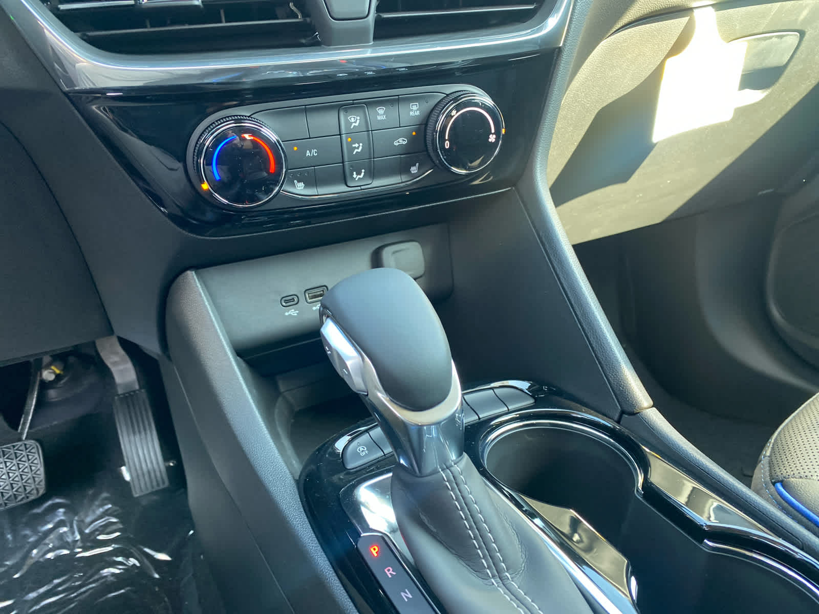 2026 Buick Encore Sport Touring photo 22