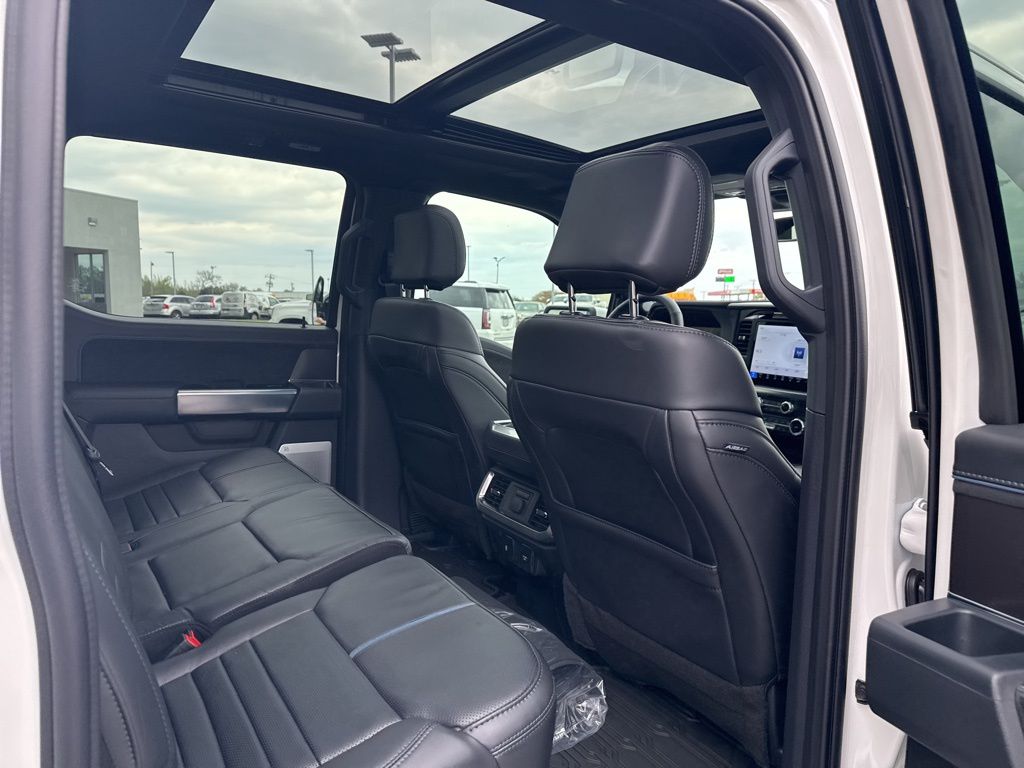 2025 Ford F-150 Platinum photo 20