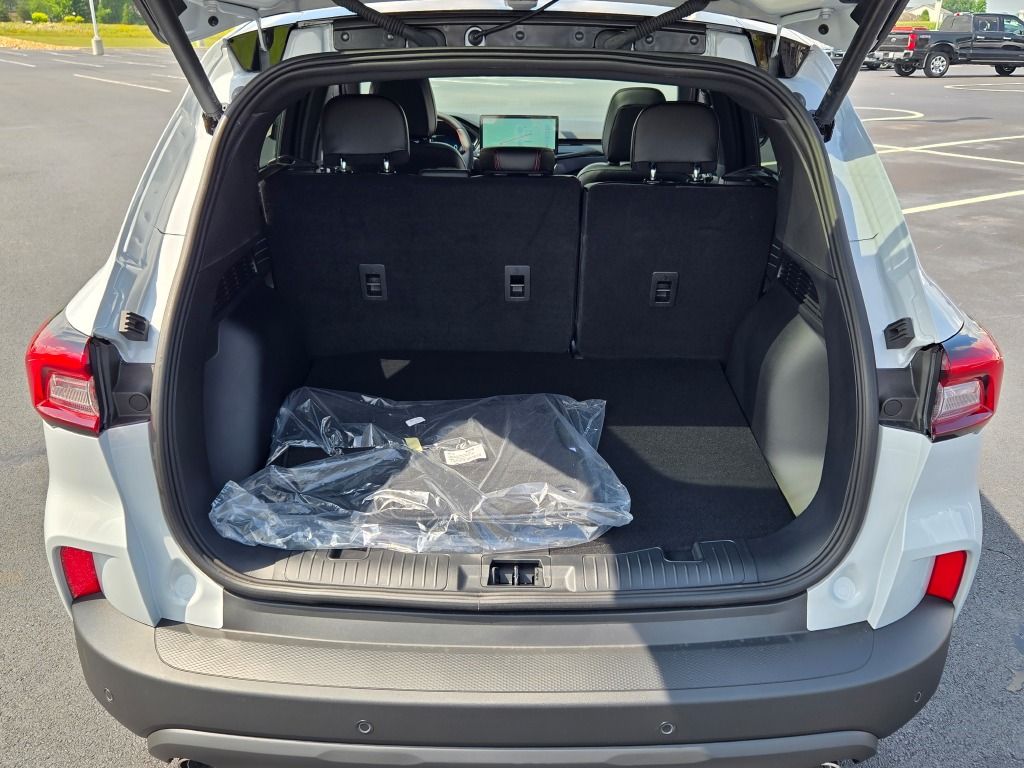 2025 Ford Escape Hybrid ST-Line Select photo 13