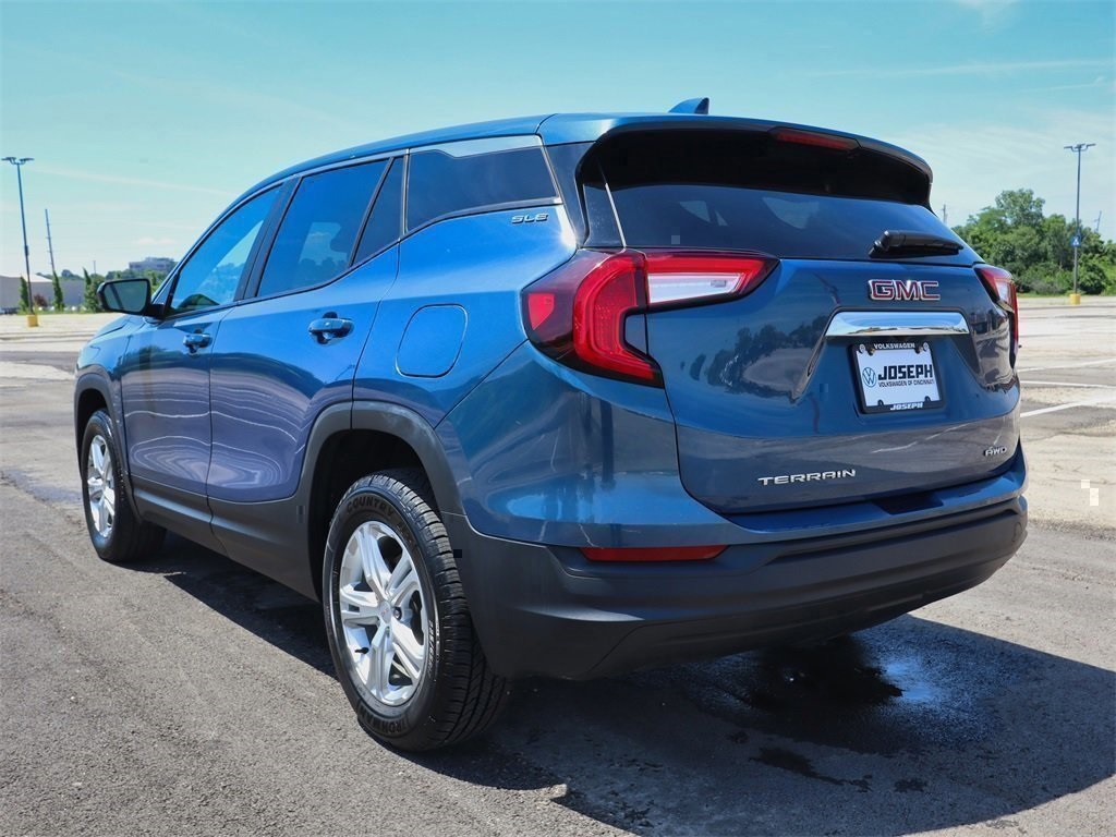 2024 Gmc Terrain SLE photo 2