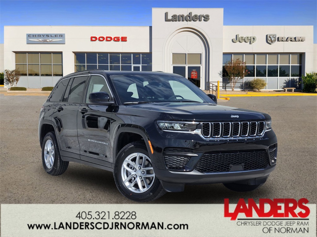 2025 Jeep Grand Cherokee Laredo's photo