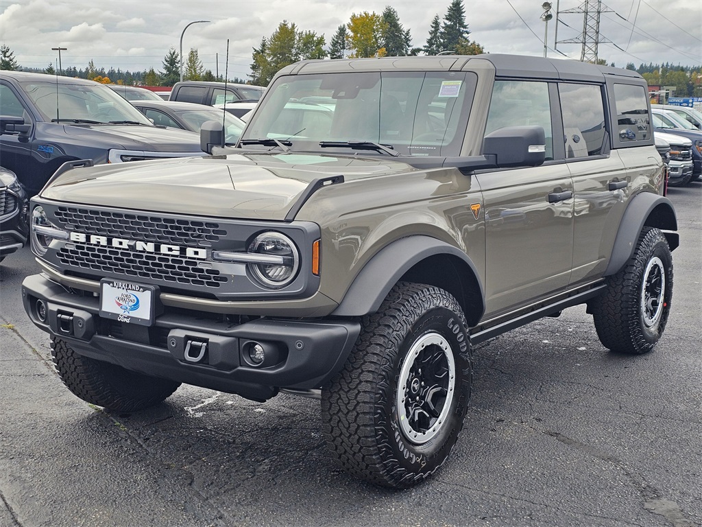 2025 Ford Bronco Badlands photo 3