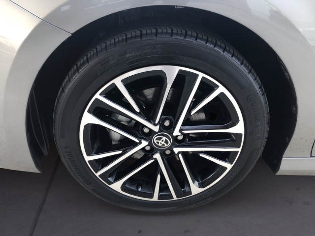 2025 Toyota Camry XLE photo 13
